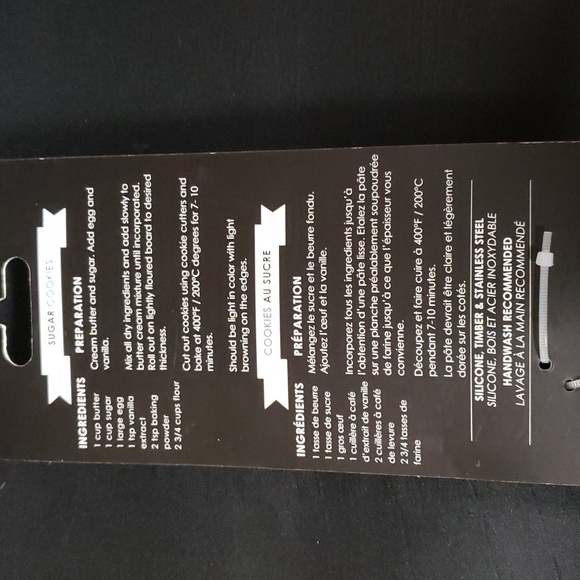 Ciroa "the Bakehouse" Skull and Crossbones Spatula and Cookie Cutter Set - Picture 4 of 5